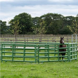 Farm &amp; Stable Duracorral Turnout Pen