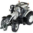 Britains 1:32 Valtra T4 Tractor Model additional 1