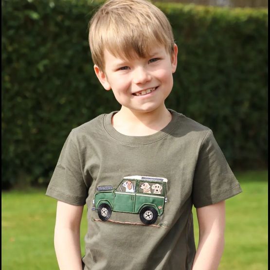 British Country Collection Offroader &amp; Dogs Childrens T-Shirt