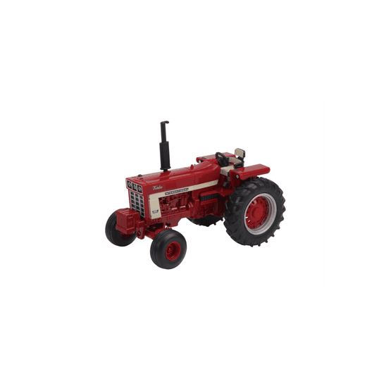 Britains International Harvester Farmall 1066 Tractor 1:32 Scale Model