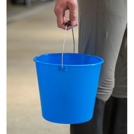 Red Gorilla Blue Calf Feeding &amp; Watering Bucket