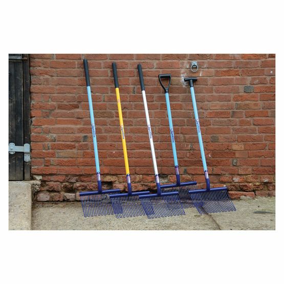 Fyna-Lite Pellet Master Stable Fork