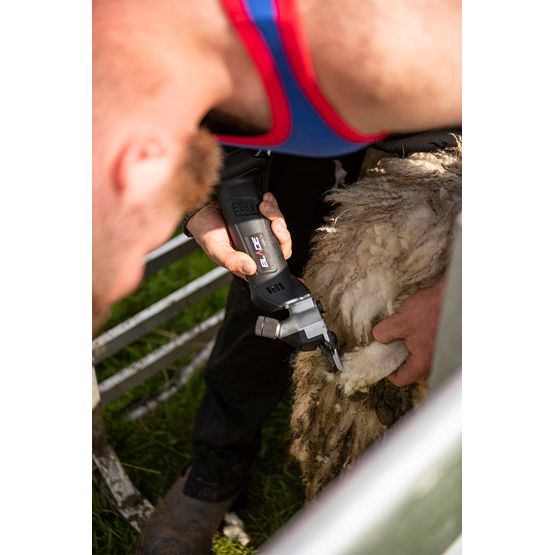 Horner Blade Shearing Machine (Makita Battery Type)